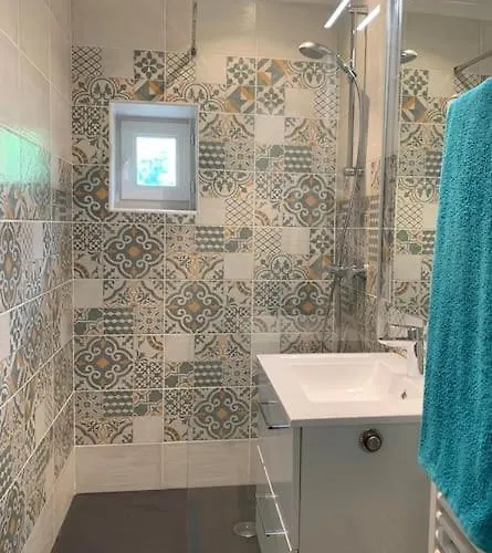 Maison Lumineuse Et Renovee Au Coeur Du Perche Malétable